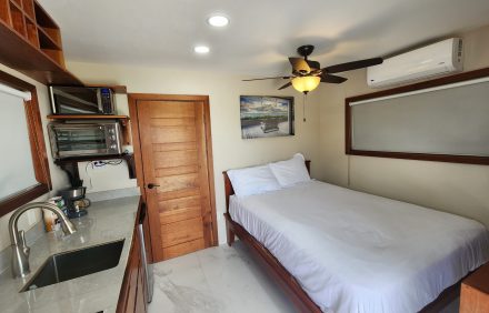 Rik’s Getaway Cabin Caye Caulker